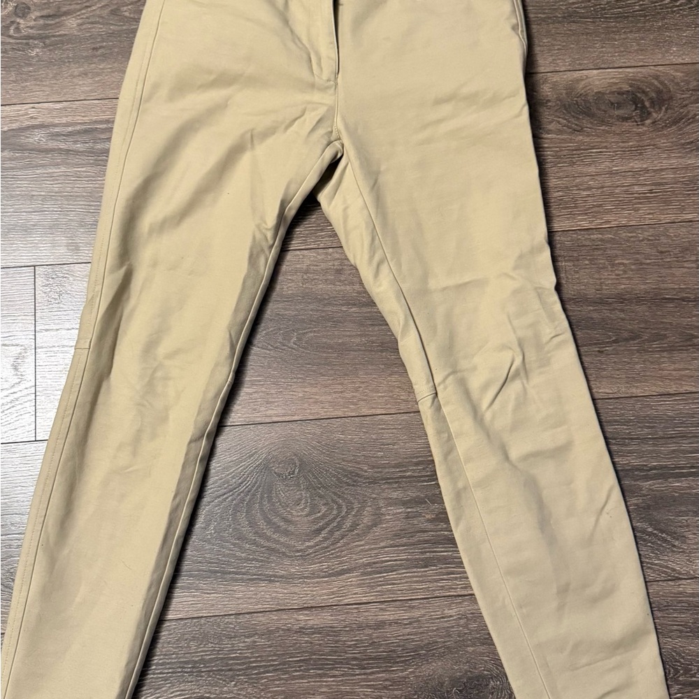 Vineyard Vines Women's Tan Capris